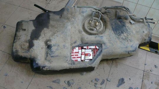 Terespol: Papierosy w zbiorniku paliwa