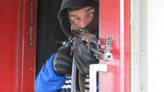 Terroryści zaatakowali pociąg. Policja próbuje uwolnić zakładników. Ćwiczenia przed Euro 2012