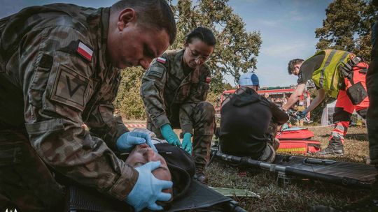 Terytorialsi w akcji. Wybuchł gaz, płonął las i doszło do wypadku