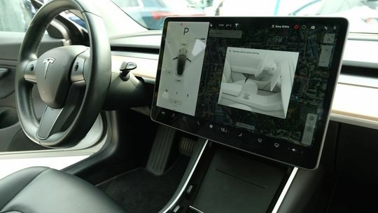 Tesla otworzy salon w Lublinie? Fani twierdzą, że tak się stanie