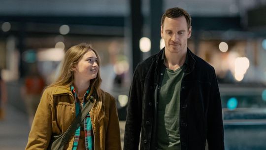 The Agency. Fassbender, Gere i szpiegowska premiera serialu (wideo) 