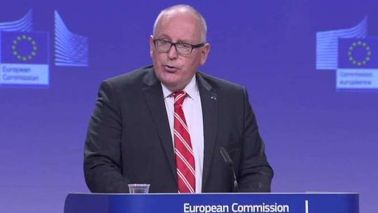 Timmermans: Komisja Europejska daje Polsce miesiąc na zmiany