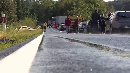Tir zderzył się z samochodem osobowym. Zginęły cztery osoby (wideo)