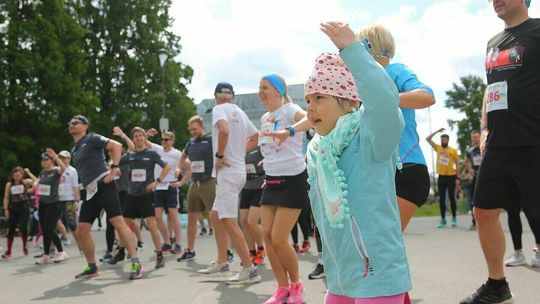 Tłumy biegaczy w parku Ludowym. Wyniki biegu Chęć na Pięć