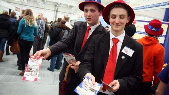 Tłumy młodych ludzi na Targach Edukacyjnych w Lublinie (zdjęcia)