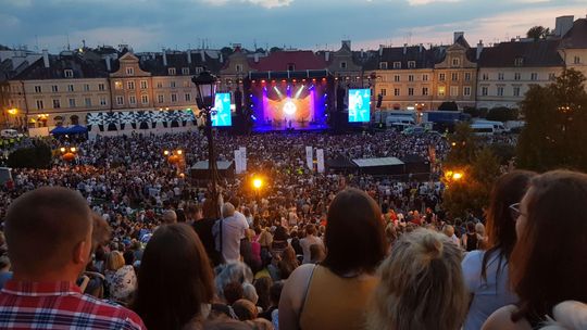 Tłumy na koncercie Siła Kobiet na pl. Zamkowym w Lublinie [zdjęcia]
