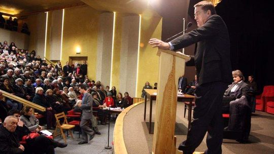 Tłumy na spotkaniu z ks. Oko w Lublinie. "Gender to program totalnej rozpusty"