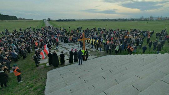 Tłumy na wyjątkowej drodze krzyżowej w Lublinie. Wielka modlitwa o pokój