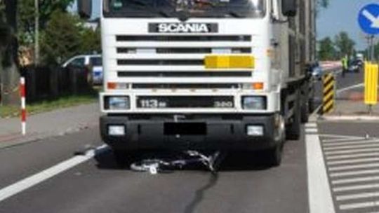 Tłuściec: 8-latka wpadła pod tira koło szkoły