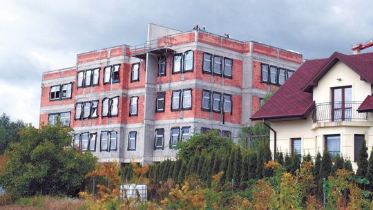 To będzie największa szkoła w Lublinie. Mury już są, ławki latem