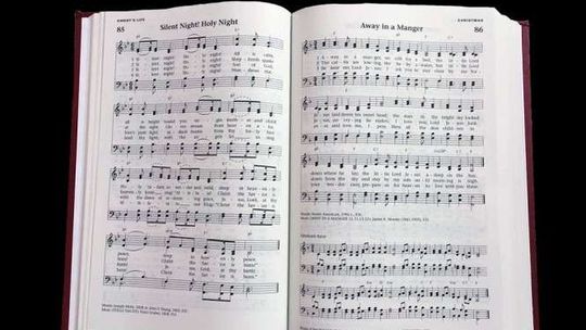 To ma być pieśń, która wzmocni więź mieszkańców z miastem. Czekają na hymn