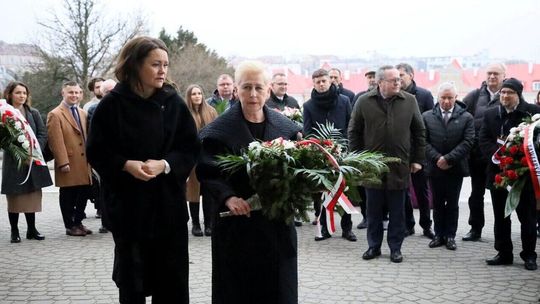 "To miejsce naznaczone jest trudną historią". Rocznica likwidacji więzienia na zamku