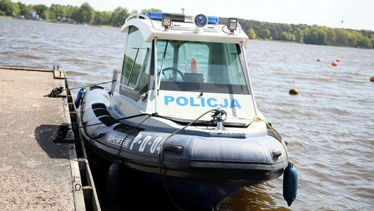 To mógł być fatalny weekend na zalewem. Ale policjanci pomogli