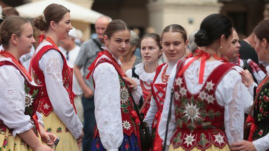"To nasze dziedzictwo". Trwa 57. Ogólnopolski Festiwal Kapel i Śpiewaków Ludowych w Kazimierzu Dolnym