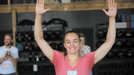 To nie jest zwykła joga. Na tych zajęciach nie można opanować śmiechu