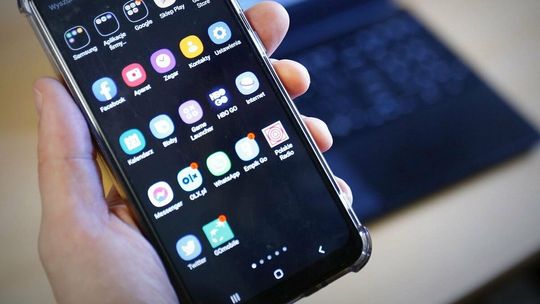 To nie pracownica banku do niej zadzwoniła. Kobieta straciła 11.5 tys. zł