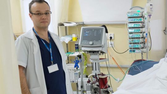 To ostatnia linia obrony na wojnie z Covid-19. Kolejny pacjent na intensywnej terapii w SPSK 1 w Lublinie