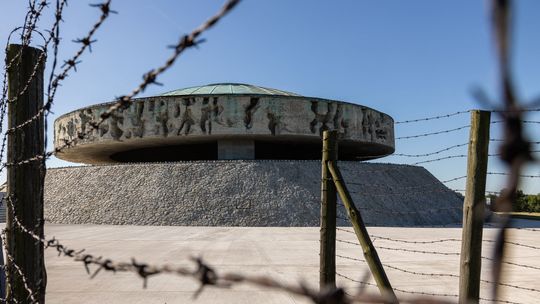 To pierwszy remont od początku istnienia. Mauzoleum na Majdanku ponownie dostępne dla zwiedzających