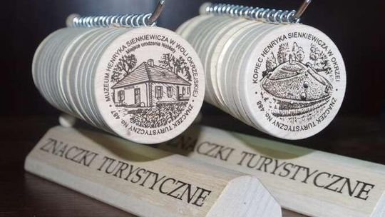 To wyjątkowa pamiątka dla turysty. Muzeum Sienkiewicza ma Znaczek Turystyczny