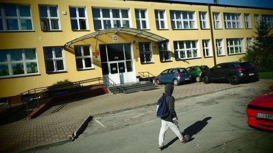 Toksyczny „żart” na szkolnej dyskotece. Kto i co dosypał uczniom do napojów?