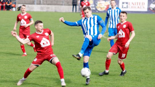 Tomasovia – POM Iskra Piotrowice 8:0. Przewaga znowu urosła