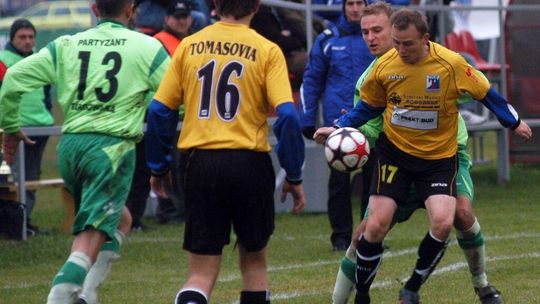 Tomasovia spłaca zaległości, Olender wycofa się w poniedziałek?