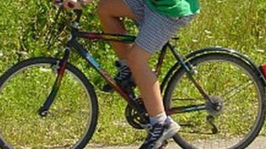 Tomaszów Lubelski: 9-latek wjechał rowerem pod samochód