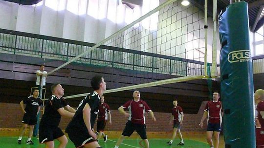 Tomaszów Lubelski: Pogranicznicy pod siatką. Wygrały Dołhobrody