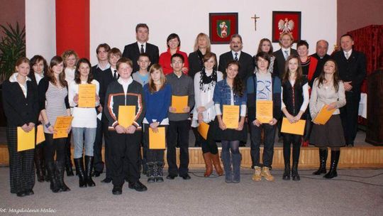 Tomaszów Lubelski: Stowarzyszenie Czajnia wspiera prymusów i rozdaje stypendia