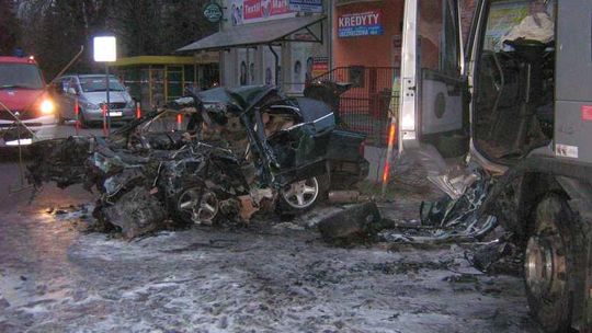 Tomaszów Lubelski: Wypadek z udziałem BMW i cysterny z paliwem. Dwie ofiary