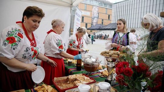 Tradycja w centrum Lublina - trwa Festiwal Produktów Tradycyjnych
