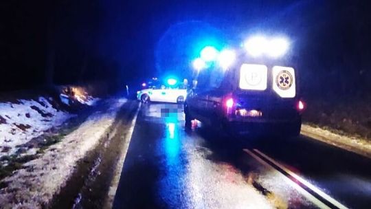 Tragedia na drodze. 39-latek zginął pod kołami skody