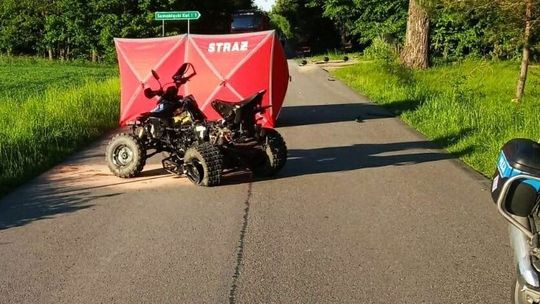 Tragedia na drodze. Kierujący quadem wjechał pod wyprzedzający go samochód