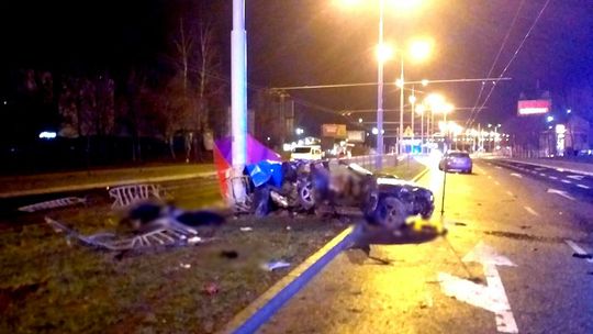 Tragedia na drodze. Troje nastolatków zginęło w wypadku