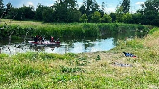 Tragedia nad wodą. Jeden mężczyzna utonął, a drugi zaginął