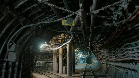 Tragedia w kopalni Bogdanka. Górnik zginął 990 metrów pod ziemią