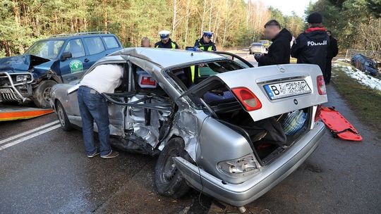 Tragiczne początek akcji Znicz. Pasażerka zginęła w wypadku (zdjęcia)