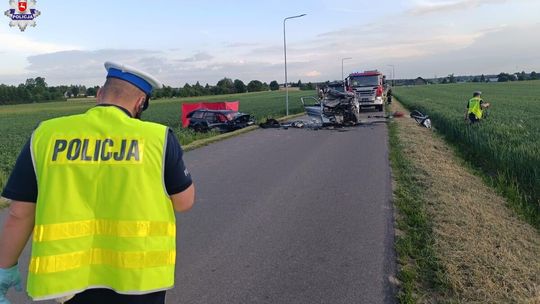 Tragiczne zakończenie weekendu. Dwie osoby zginęły w wypadku