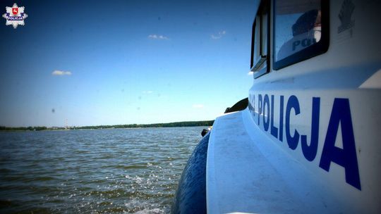 Tragiczny finał poszukiwań 37-latka. Pił alkohol i wszedł do wody