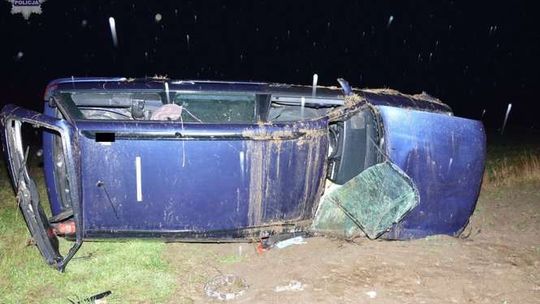 Tragiczny wypadek koło Wisznic: Kierowca wypadł z auta