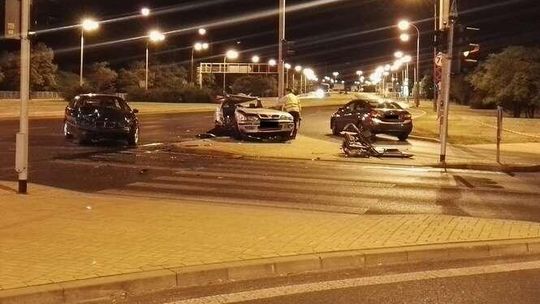 Tragiczny wypadek na al. Solidarności. 21-letnia dziewczyna zmarła po tygodniu
