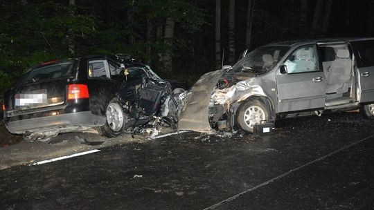 Tragiczny wypadek niedaleko Chełma. 17-letni chłopak i 40-letnia kobieta nie żyją