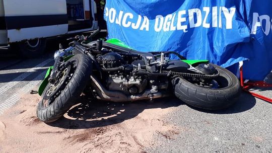 Tragiczny wypadek pod Lublinem. Motocyklista zderzył się z ciągnikiem. 38-latek nie żyje [zdjęcia]