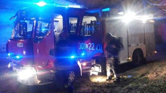 Tragiczny wypadek w Dęblinie, 22-letni kierowca spłonął w samochodzie