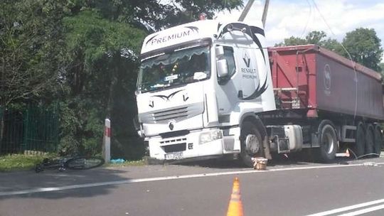 Tragiczny wypadek w Niedrzwicy. Zginęła 49-latka, jej córka trafiła do szpitala (zdjęcia)