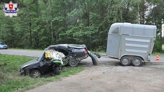 Tragiczny wypadek w powiecie bialskim. Dwie osoby nie żyją