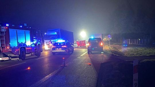 Tragiczny wypadek w powiecie świdnickim. Ciężarówka przejechała po mężczyźnie