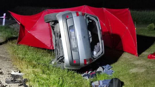 Trasa Lublin-Łęczna. Zjechał na przeciwległy pas ruchu. 33-latek nie żyje [zdjęcia]