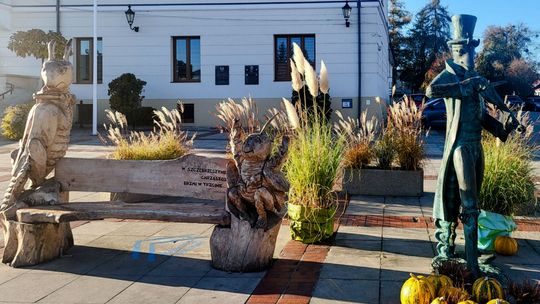 Trawy zamiast tujek, fontanna i park w centrum. Burmistrz walczy z betonozą