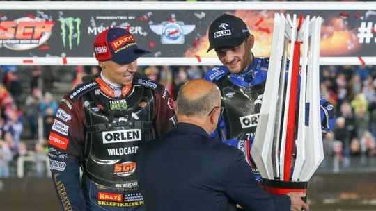 Triumf ma biało-czerwone barwy. Zmarzlik i Kubera górą na piątkowym SGP w Lublinie